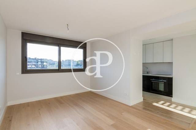 Piso en Alquiler en C/ de Javier Tusell en Peñagrande