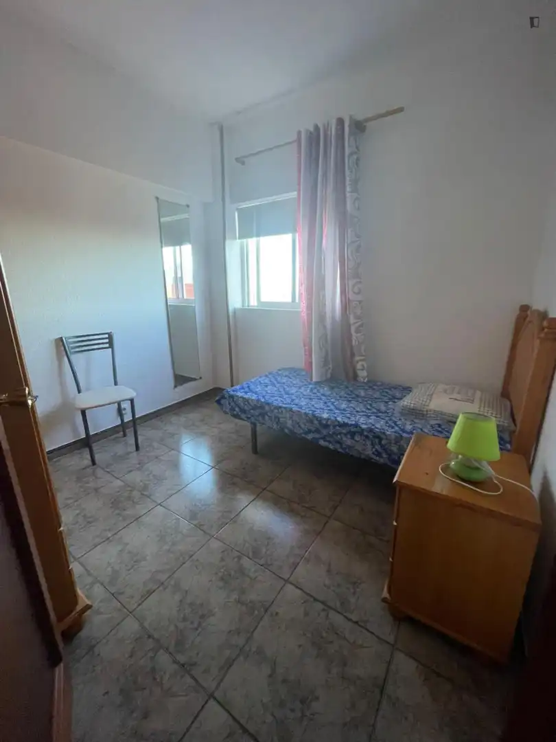 Bedroom of Apartments for share in Las Palmas de Gran Canaria  with Furnished, Oven and Washing machine