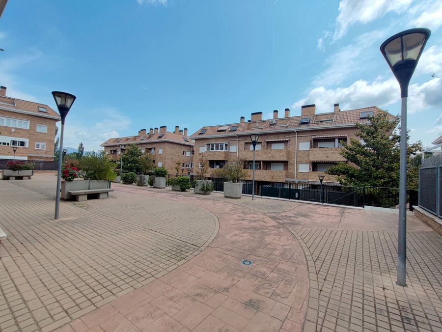 Vista exterior de Apartamento en venta en Collado Villalba con Calefacción, Parquet y Terraza