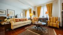 Sala d'estar de Apartament en venda en Bilbao  amb Aire condicionat i Calefacció