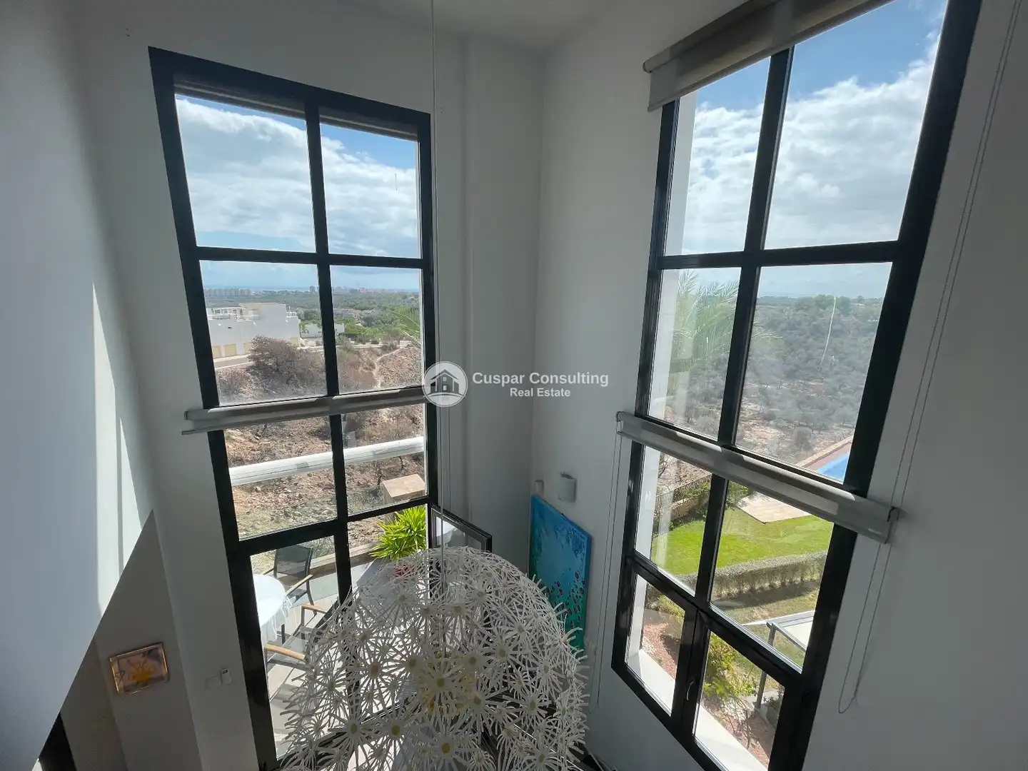 Vista exterior de Àtic en venda en Orihuela amb Aire condicionat, Calefacció i Terrassa