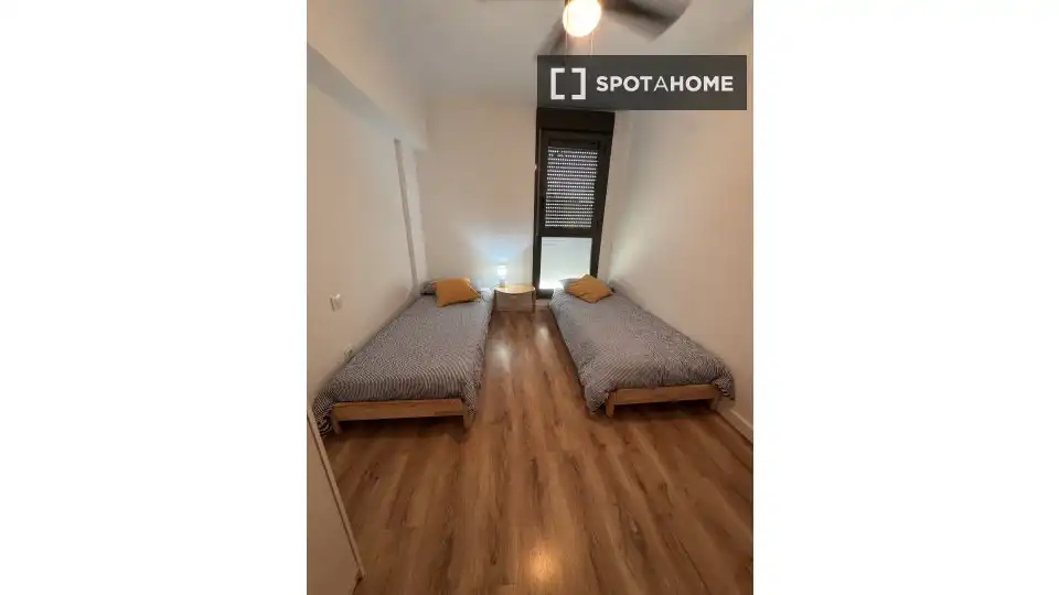 Schlafzimmer von Wohnung zur Miete in San Antonio de Benagéber mit Klimaanlage, Heizung und Möbliert
