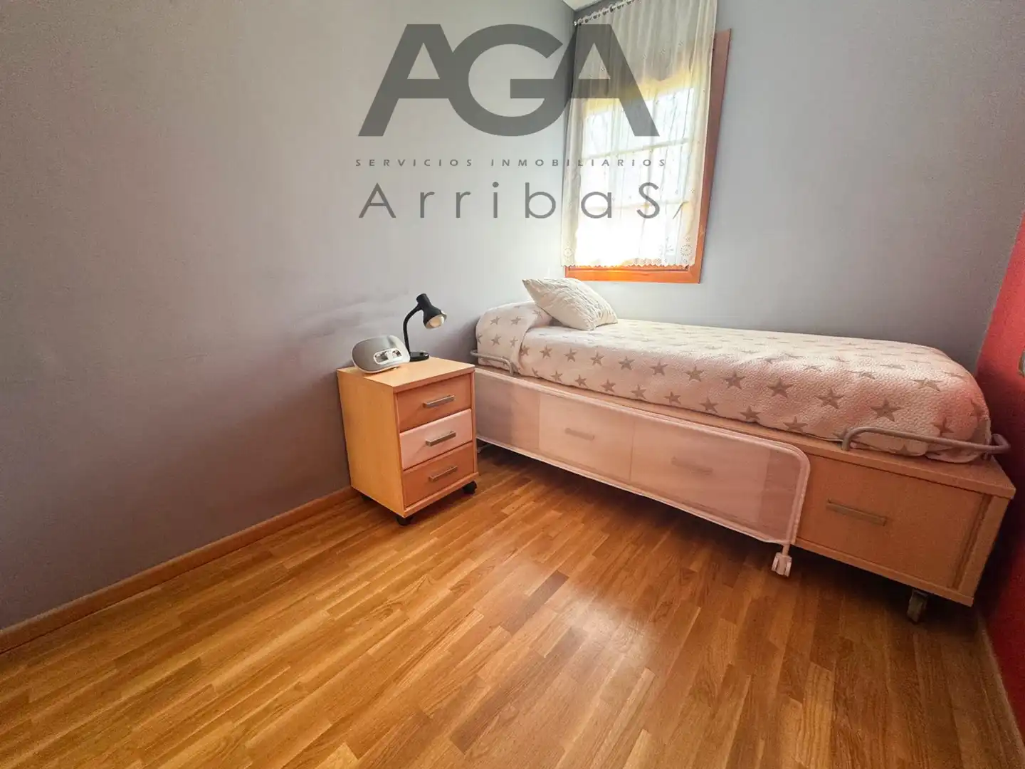 Schlafzimmer von Einfamilien-Reihenhaus zum Verkauf in Badalona mit Klimaanlage und Abstellraum
