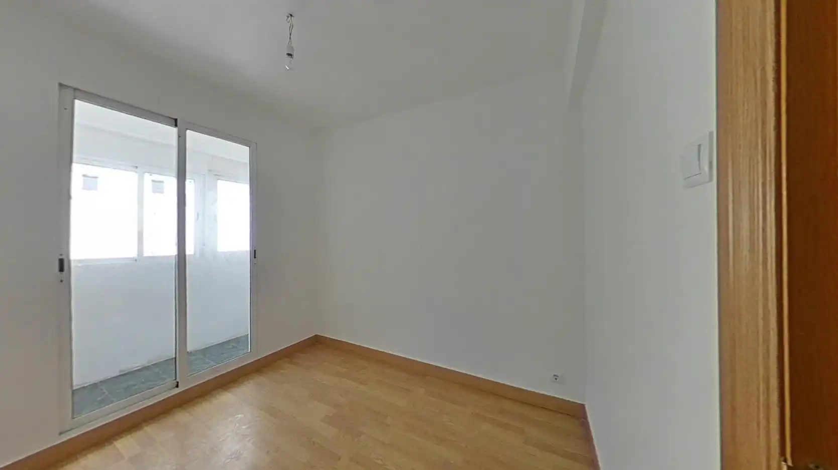 Habitación de Piso en venta en Zaragoza con Calefacción, Horno y Balcón