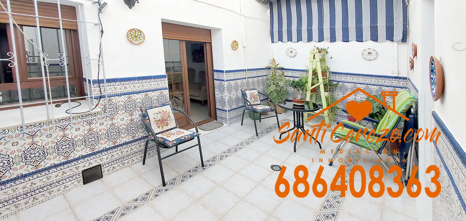 Casa amb terrassa en venda a Montilla, imagen 2