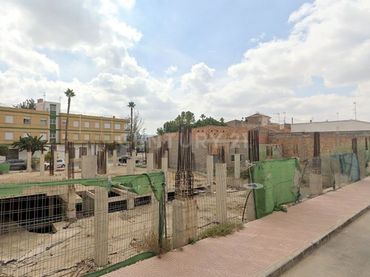 Terreny rústic en venda a Avenida de Almería 98