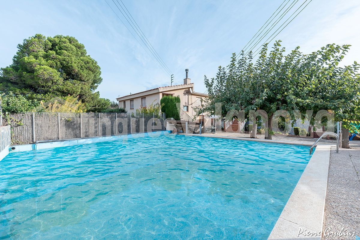 Schwimmbecken von Country house zum verkauf in Riudoms mit Klimaanlage, Privatgarten und Terrasse