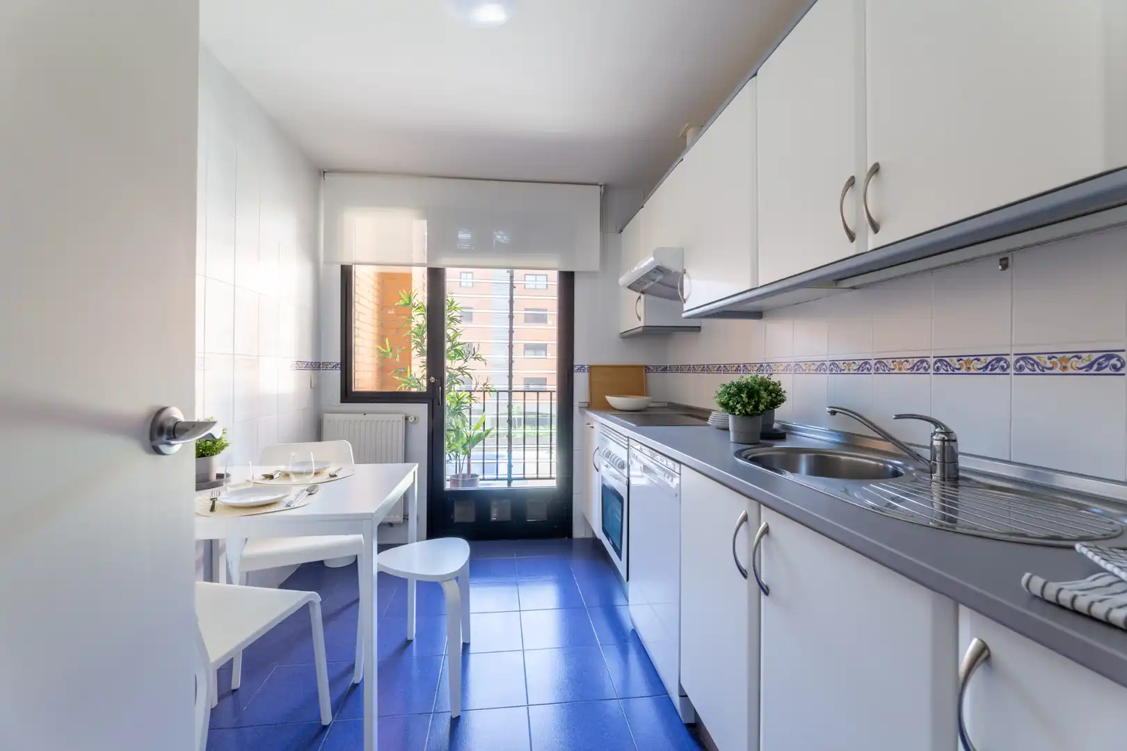 Appartamento con piscina in vendita a Calle de Federica Montseny 6, imagen 15
