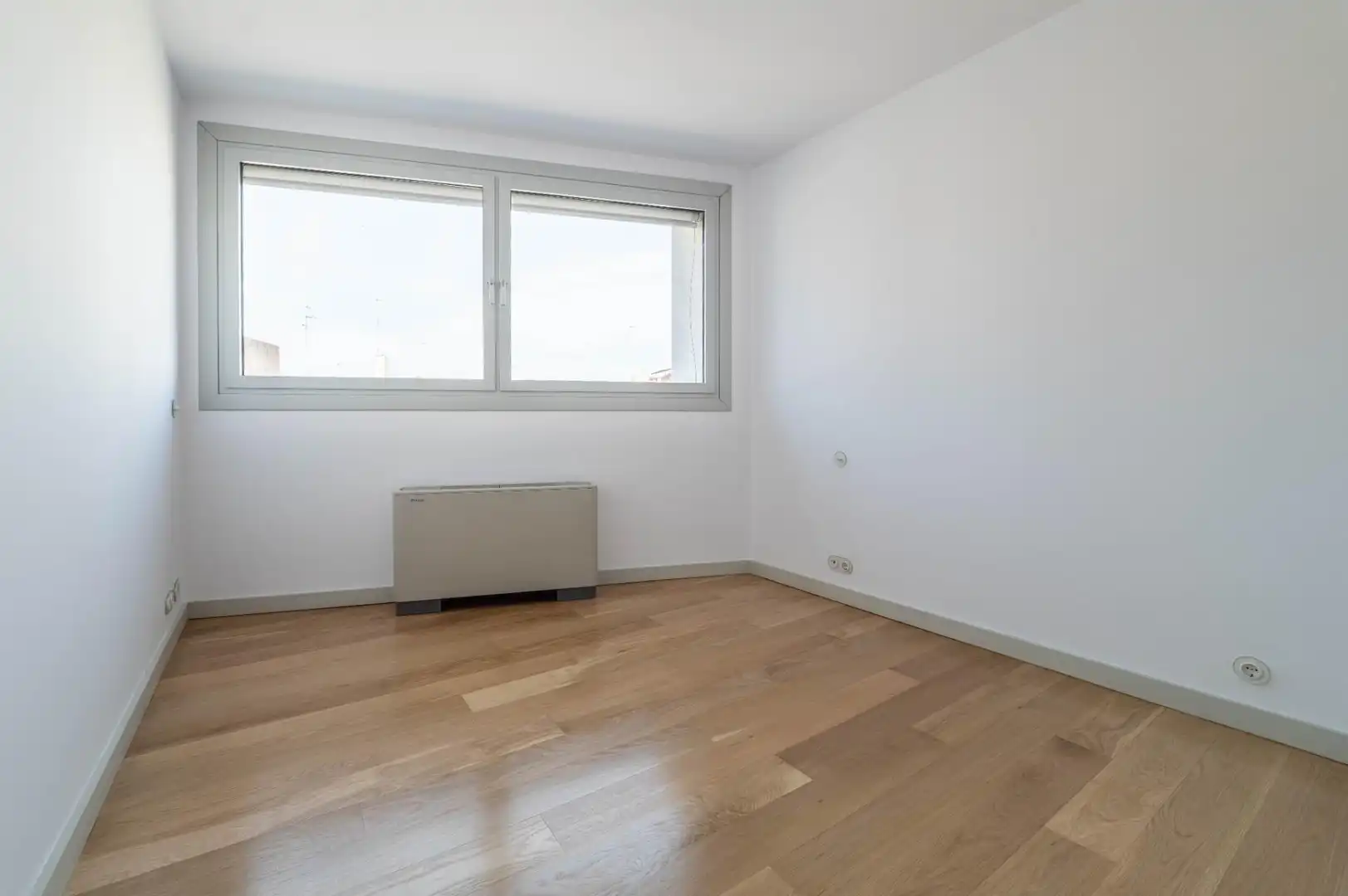 Habitación de Piso en venta en Granada con Calefacción, Parquet y Alarma