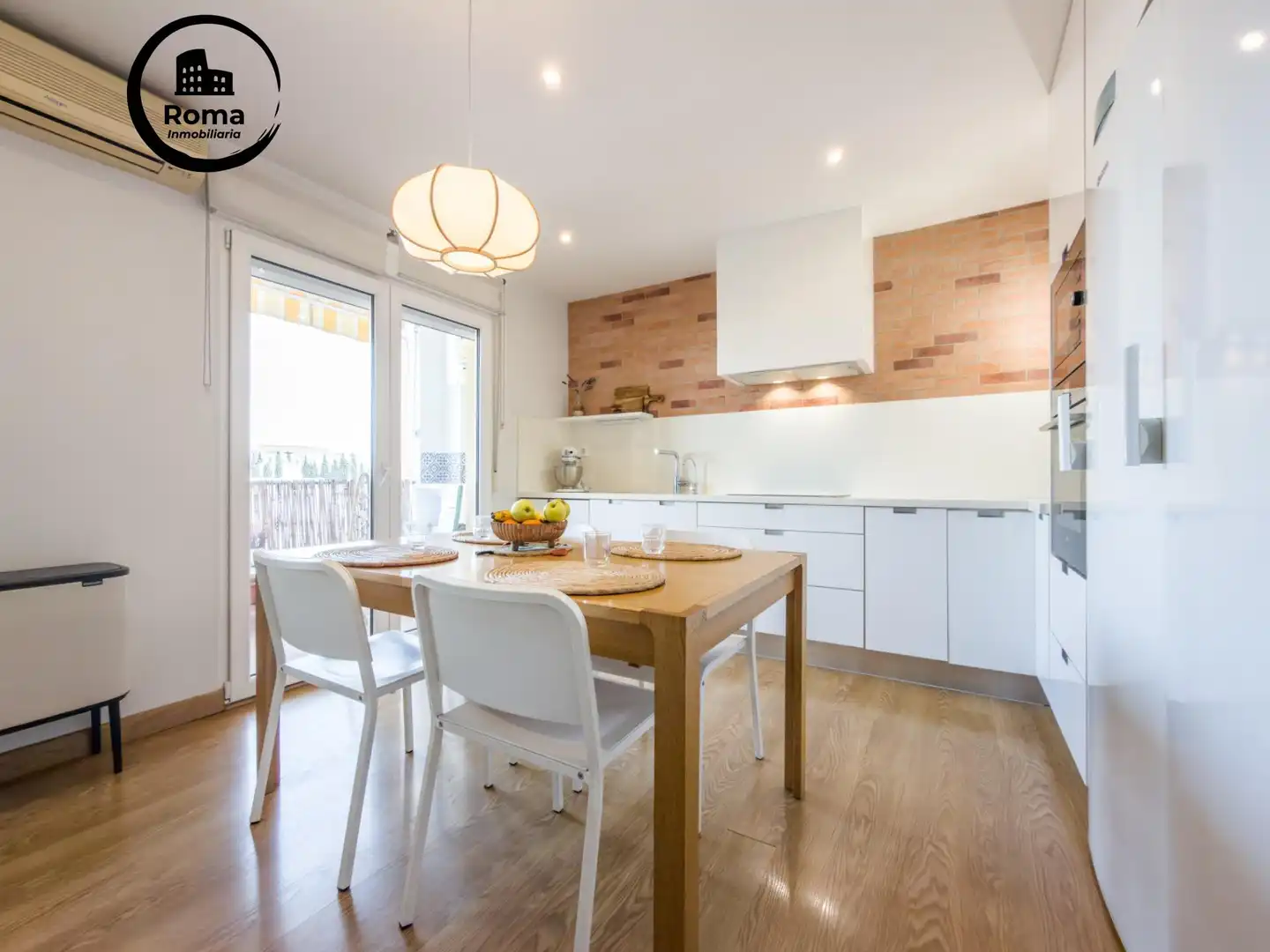Kitchen of Flat for sale in Churriana de la Vega  with Air Conditioner, Heating and Terrace