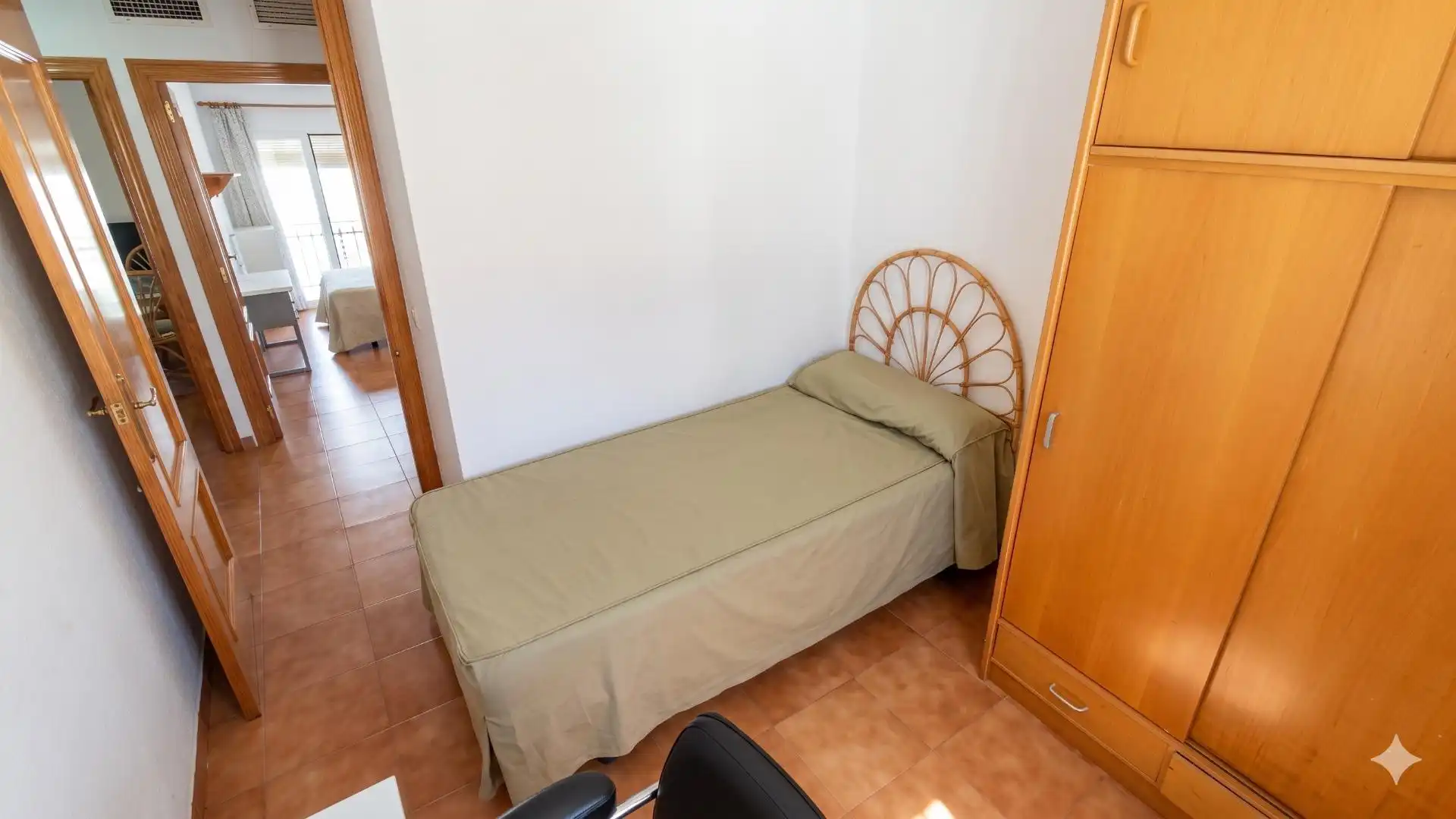 Bedroom of Flat for rent in Granada  with Heating, Furnished and Balcony