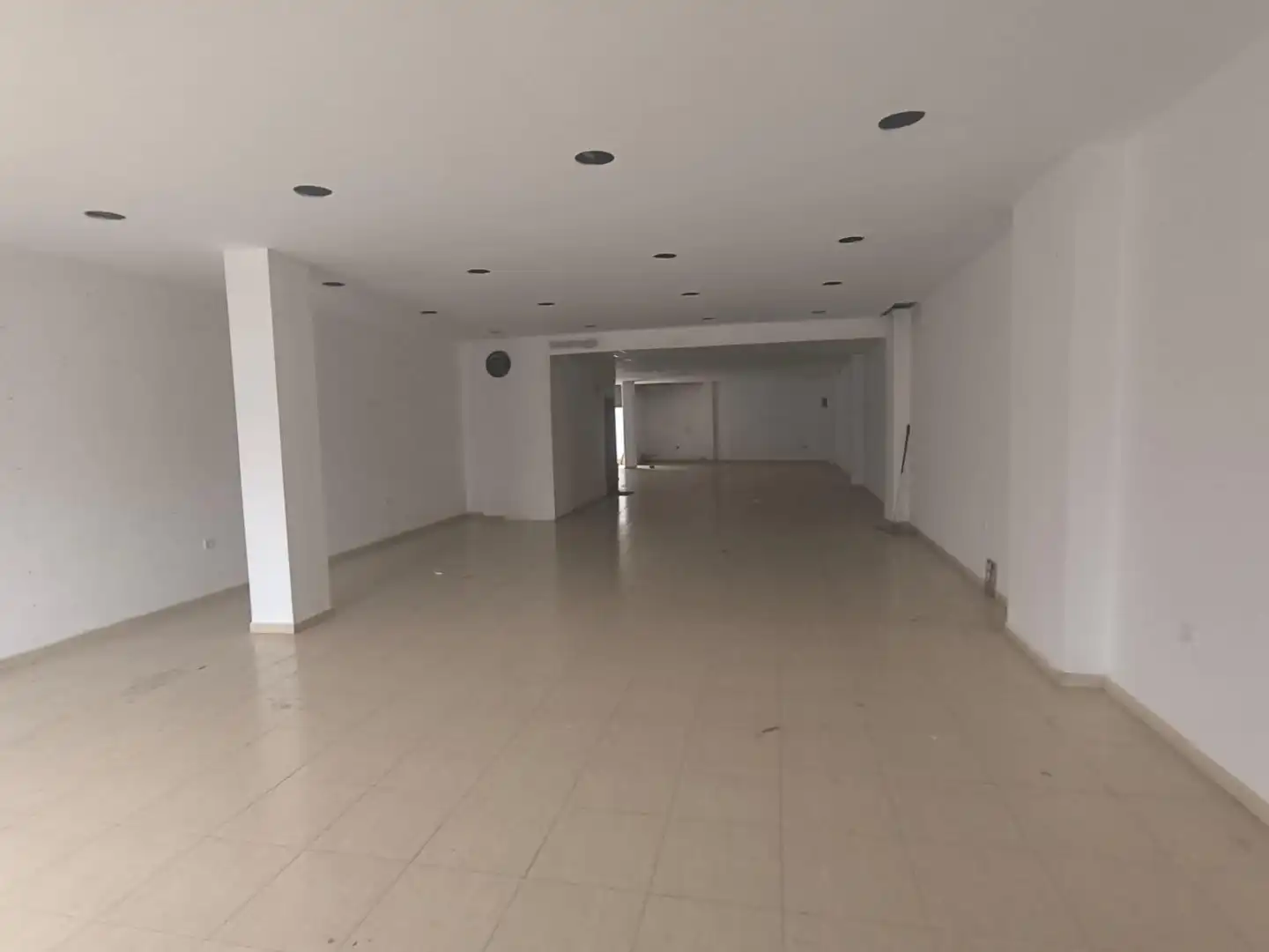 Local comercial en venda a Fonts dels Capellans - Sagrada Família, imagen 5