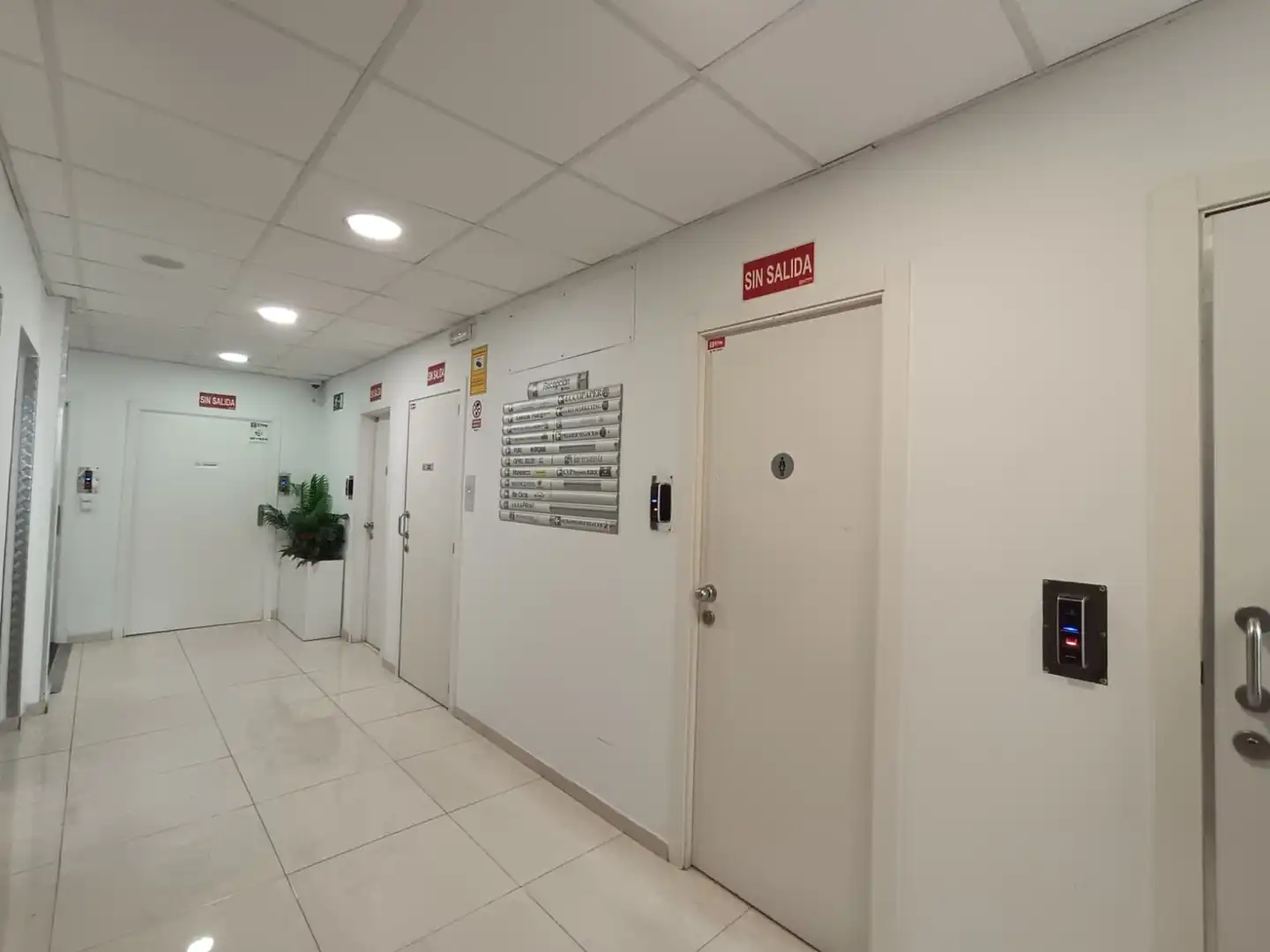 Oficina amb ascensor en venda a Calle de Cronos 8, imagen 18