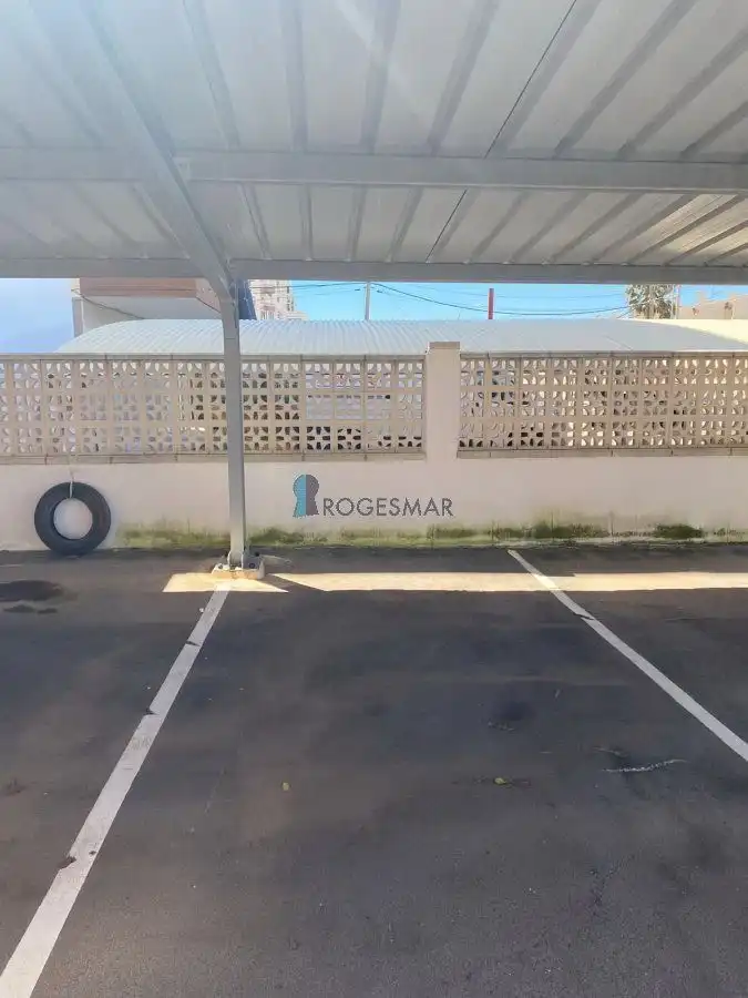 Parking de Apartamento en venta en Benicasim / Benicàssim con Trastero y Piscina comunitaria
