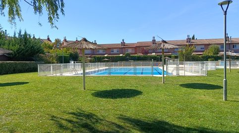 NO COBRAMOS HONORARIOS DE INTERMEDIACIÓN AL COMPRADOR!Impresionante chalet pareado en esquina en la Avenida principal de Entrepino, imatge 5