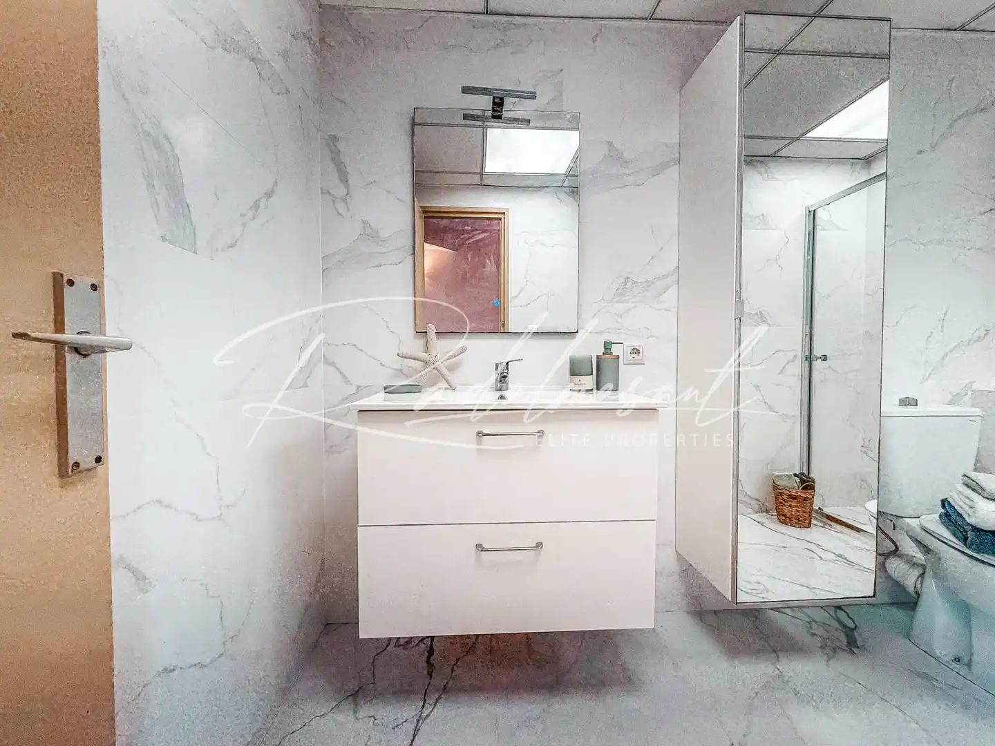 Baño de Piso en venta en Reus con Aire acondicionado, Calefacción y Terraza
