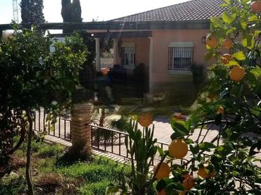 Xalet amb piscina en venda a Periurbano Este - Campiña