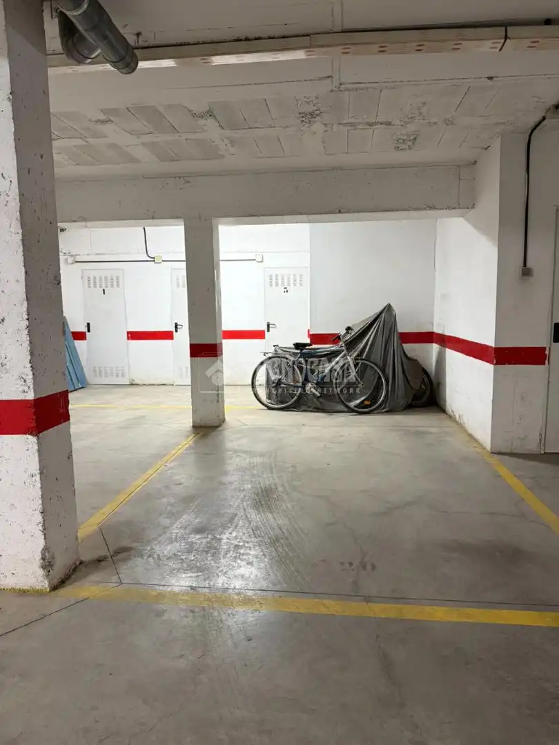 Parking de Ático en venta en La Algaba con Aire acondicionado y Terraza