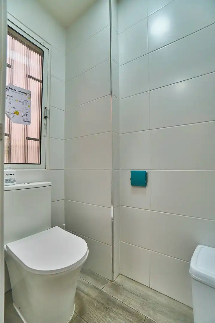 Baño de Oficina en venta en Las Palmas de Gran Canaria con Aire acondicionado, Trastero y Amueblado