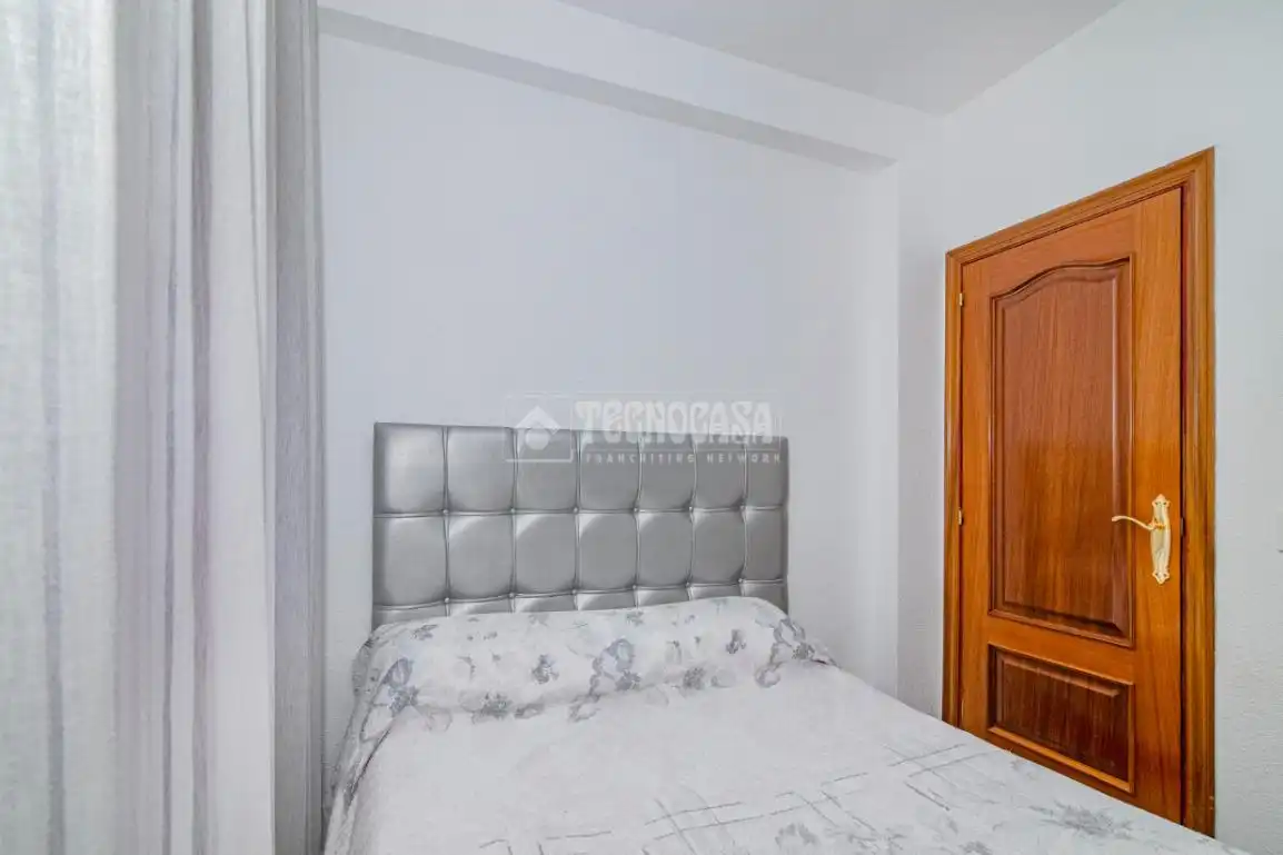 Habitación de Piso en venta en Lucena con Aire acondicionado y Calefacción