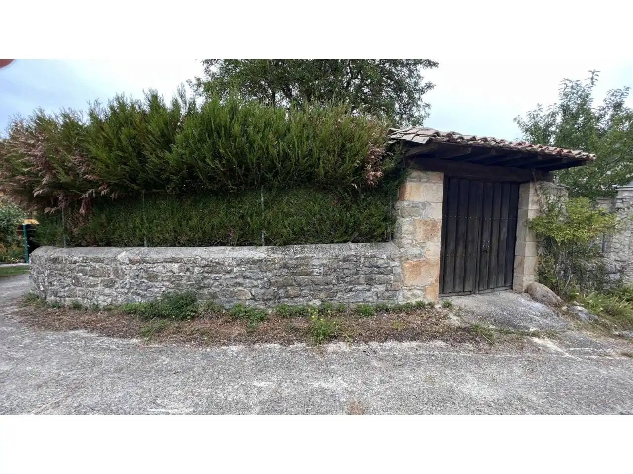 Exterior view of Detached homes for sale in Merindad de Sotoscueva  with Private garden, Terrace and Furnished