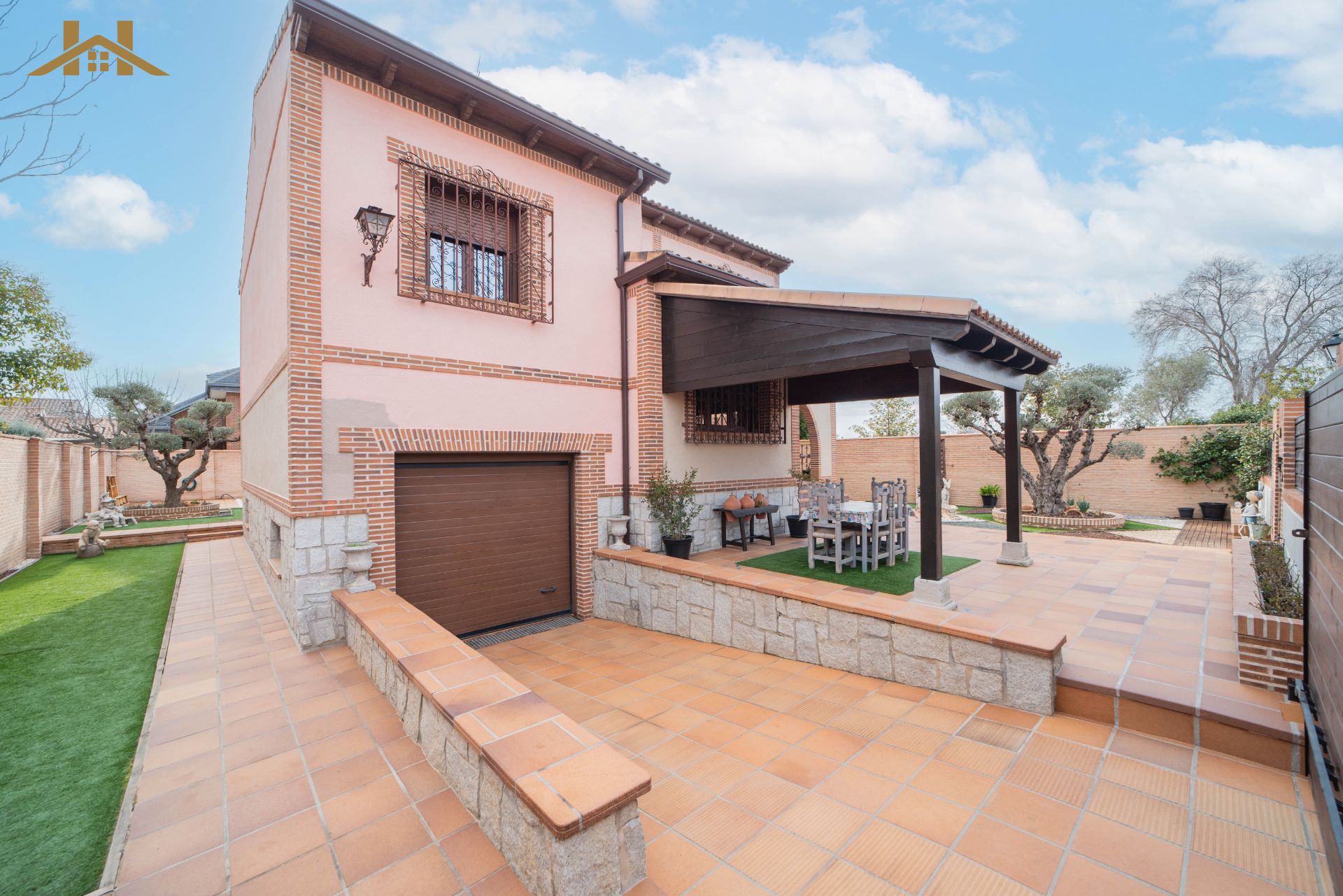 Exterior view of House or chalet for sale in Cubas de la Sagra  with Air Conditioner, Heating and Terrace