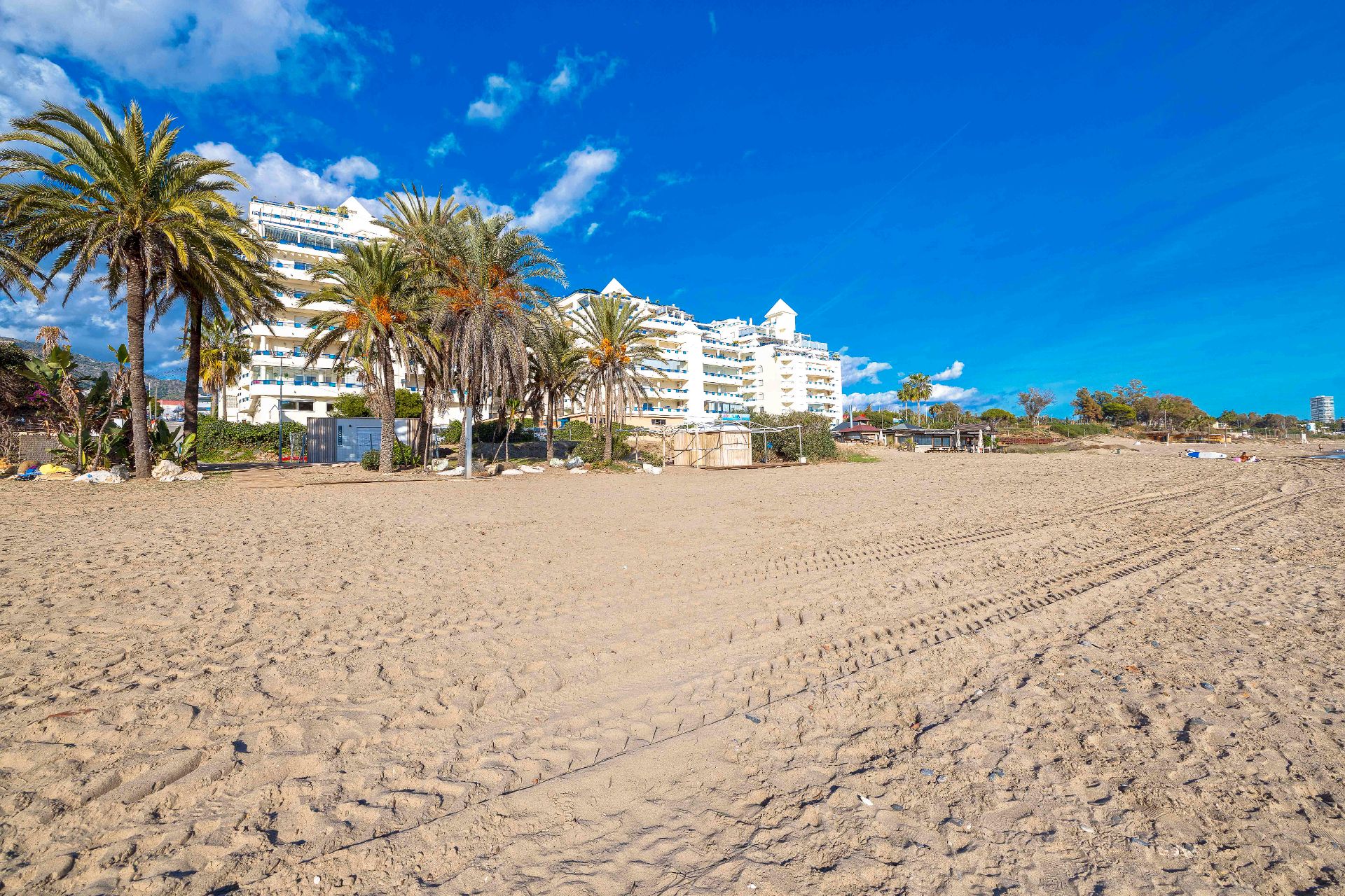 Exterior view of Flat for sale in Marbella  with Air Conditioner, Terrace and Community pool