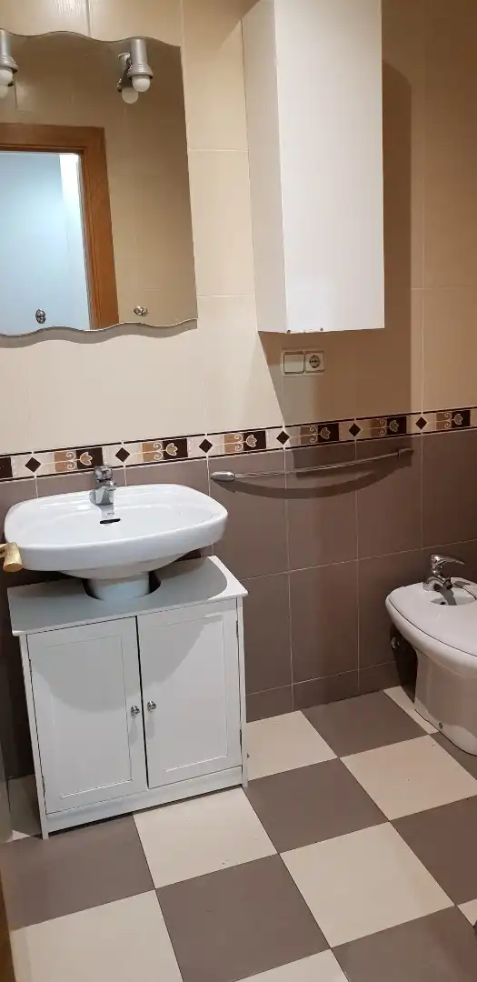 Baño de Apartamento en venta en Albacete con Calefacción, Trastero y Amueblado