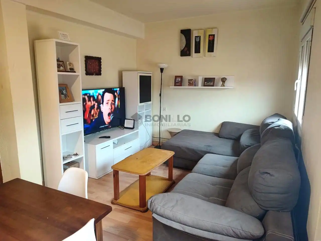 Sala d'estar de Apartament en venda en Teruel amb Calefacció i Moblat
