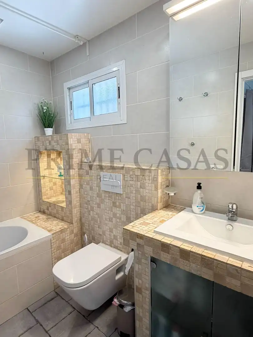 Bany de Casa o xalet de lloguer en San Bartolomé de Tirajana amb Aire condicionat, Jardí privat i Terrassa