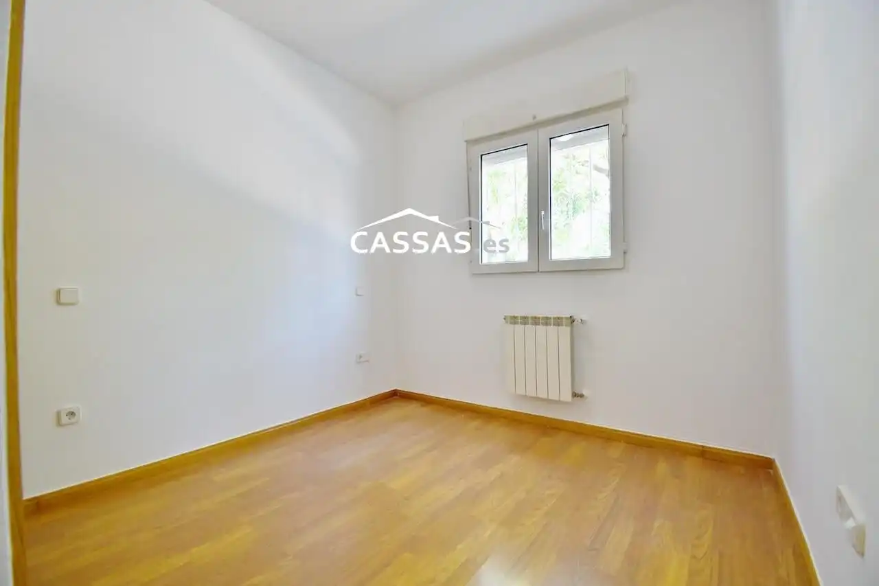 Planta baja en venta en Torrejón de Ardoz con Aire acondicionado y Piscina comunitaria