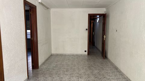 Foto 4 de Piso en venta en Carrer de la Democràcia, Llefià, Badalona
