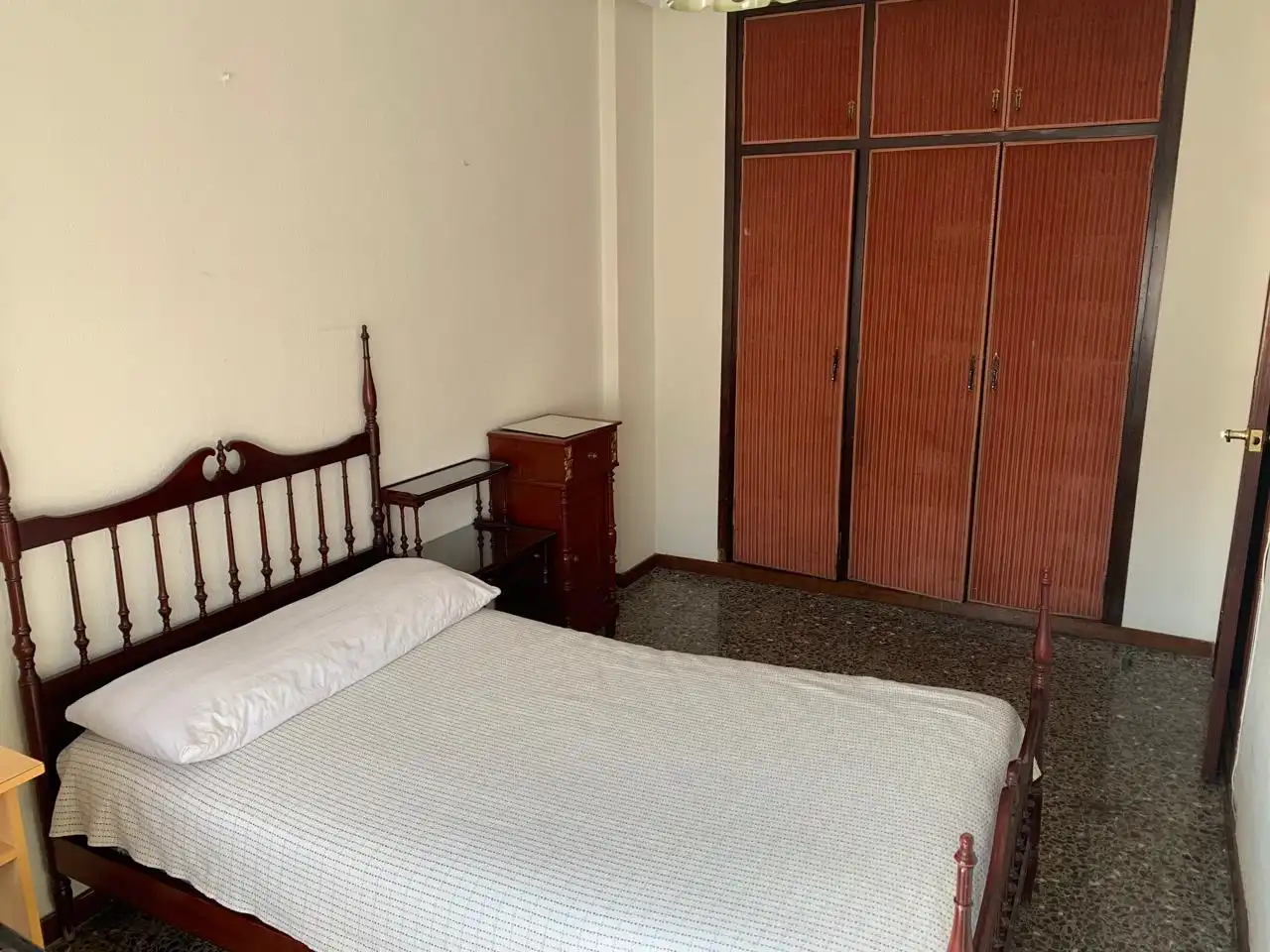 Bedroom of Flat for rent in Cuenca  with Heating, Terrace and Furnished