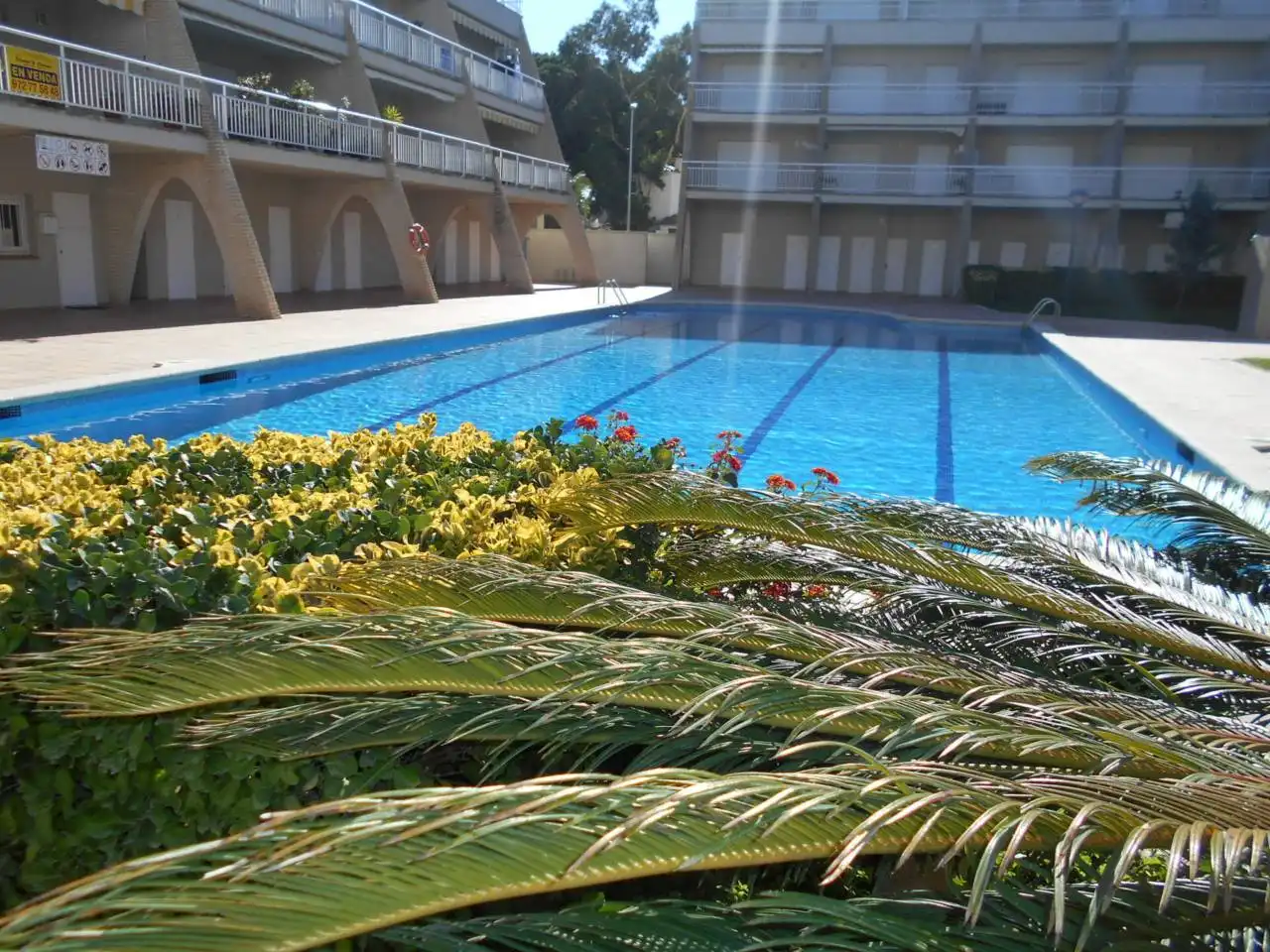 Piscina de Piso en venta en L'Escala con Aire acondicionado, Calefacción y Terraza
