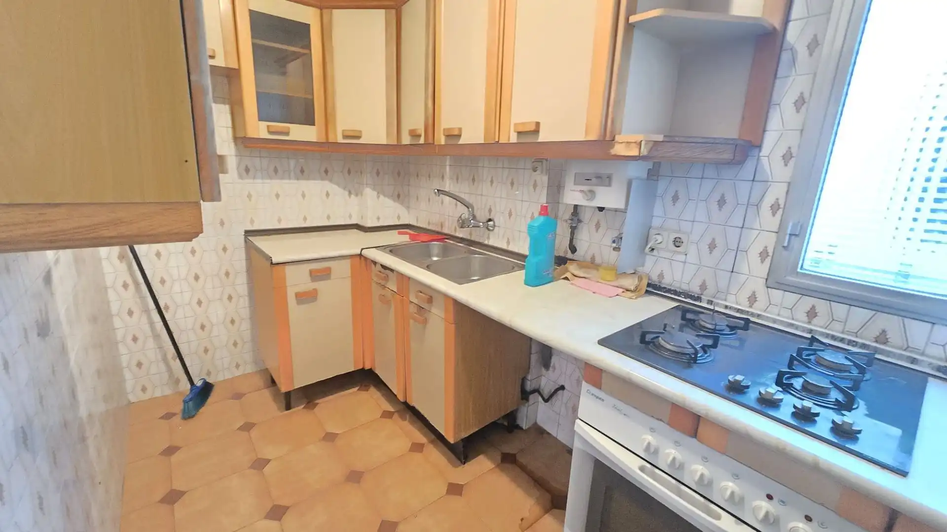 Cocina de Piso en venta en Madrid con Terraza