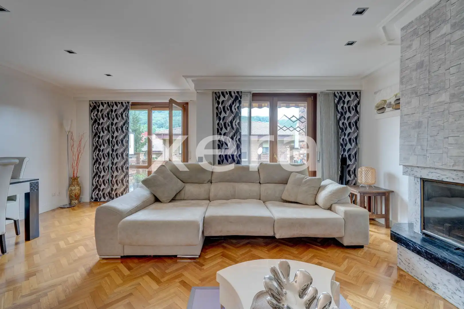 Sala de estar de Casa adosada en venta en Urnieta con Calefacción, Terraza y Trastero