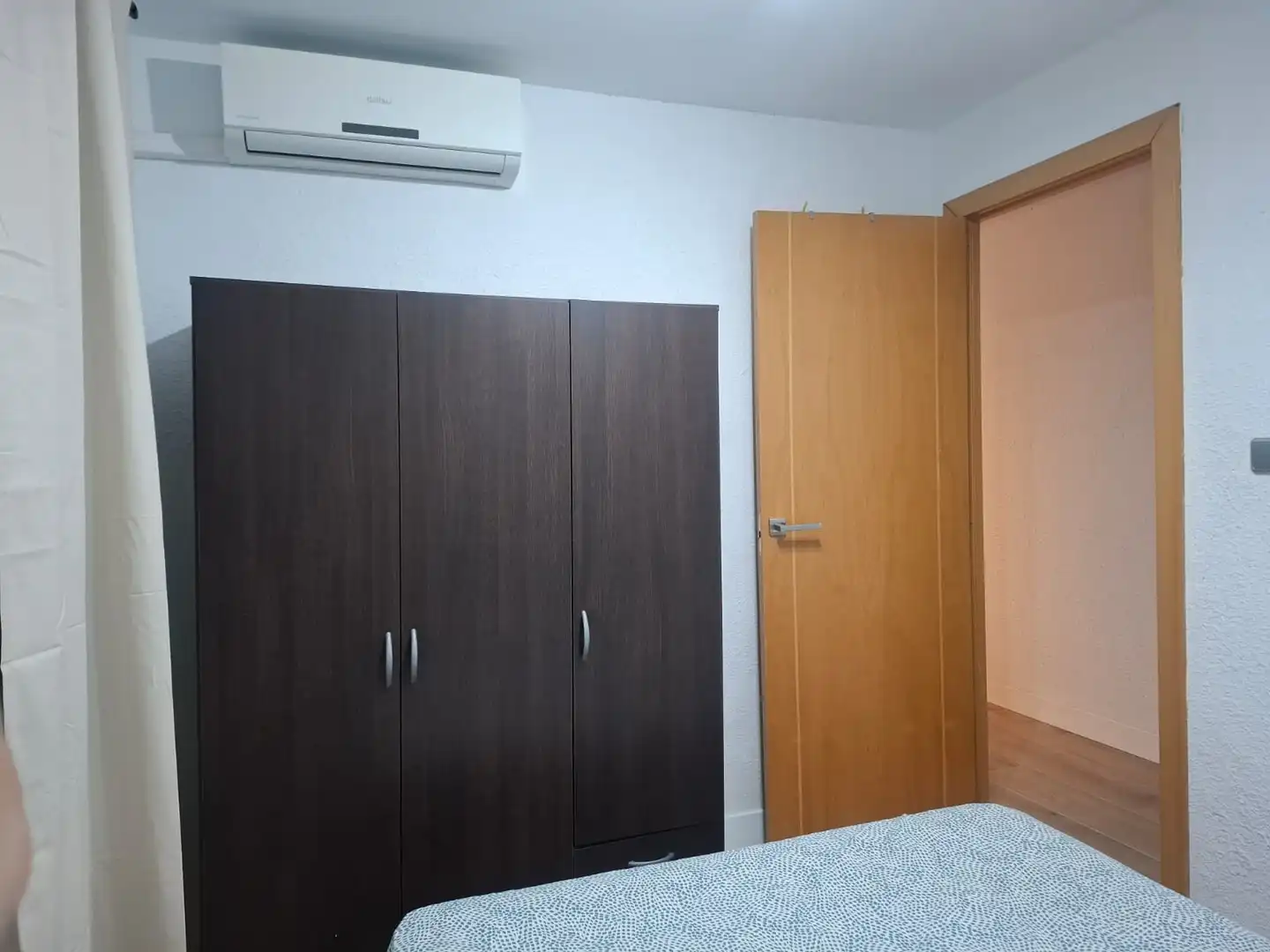 Schlafzimmer von Wohnungen zur Miete in Zaragoza mit Heizung, Möbliert und Ofen