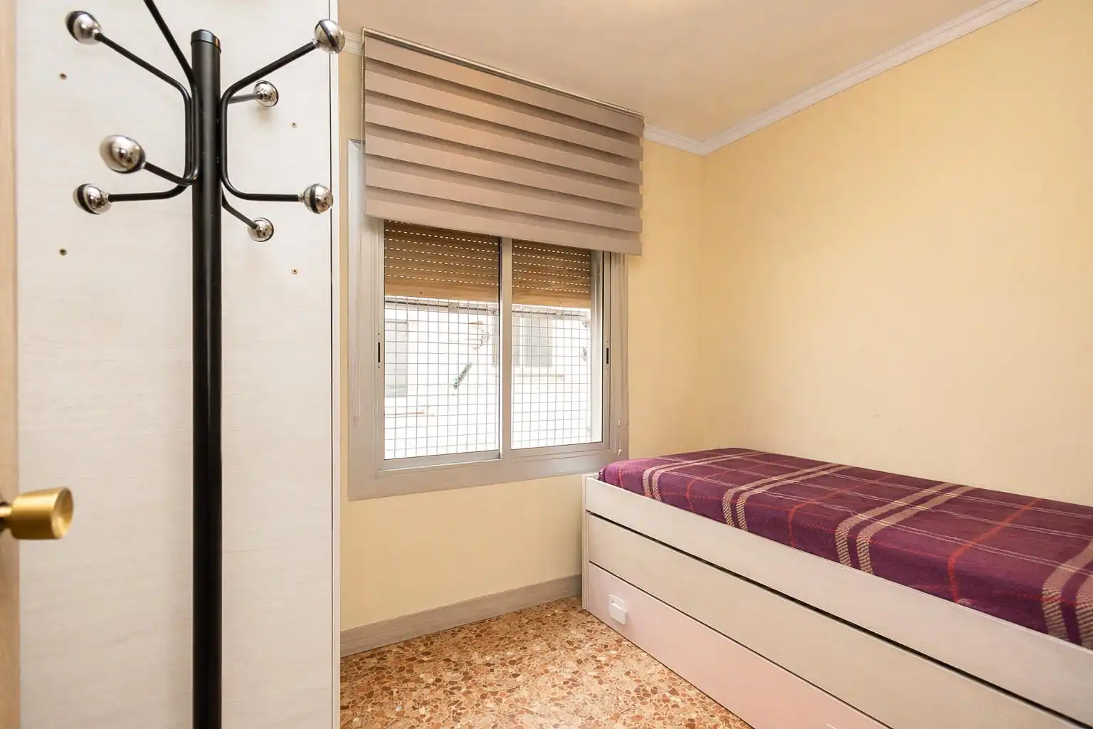 Bedroom of Flat for sale in Sant Boi de Llobregat  with Air Conditioner, Oven and Balcony