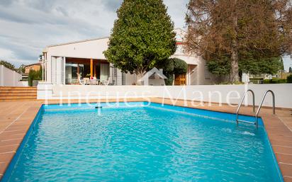 Swimming pool of House or chalet for sale in Banyoles  with Air Conditioner, Terrace and Swimming Pool