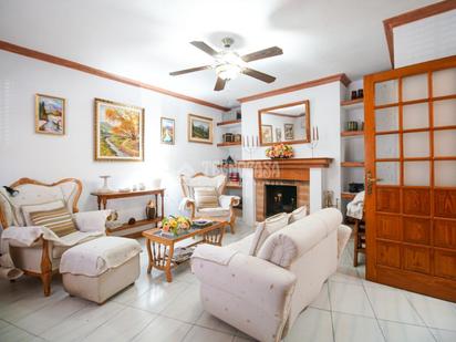 Sala d'estar de Casa adosada en venda en San Cristóbal de la Laguna