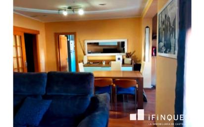 Living room of Flat for sale in Sabadell  with Heating, Parquet flooring and Balcony