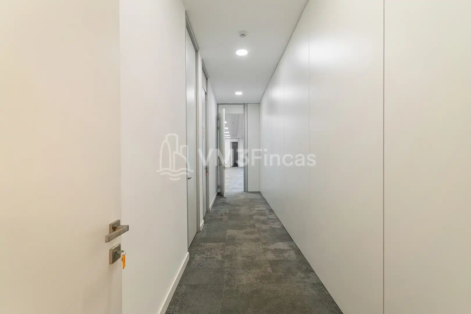 Büro zur Miete in El Prat de Llobregat mit Klimaanlage, Heizung und Terrasse