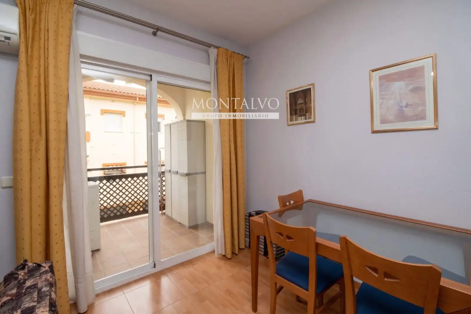 Dormitori de Apartament de lloguer en Atarfe amb Terrassa, Moblat i Balcó