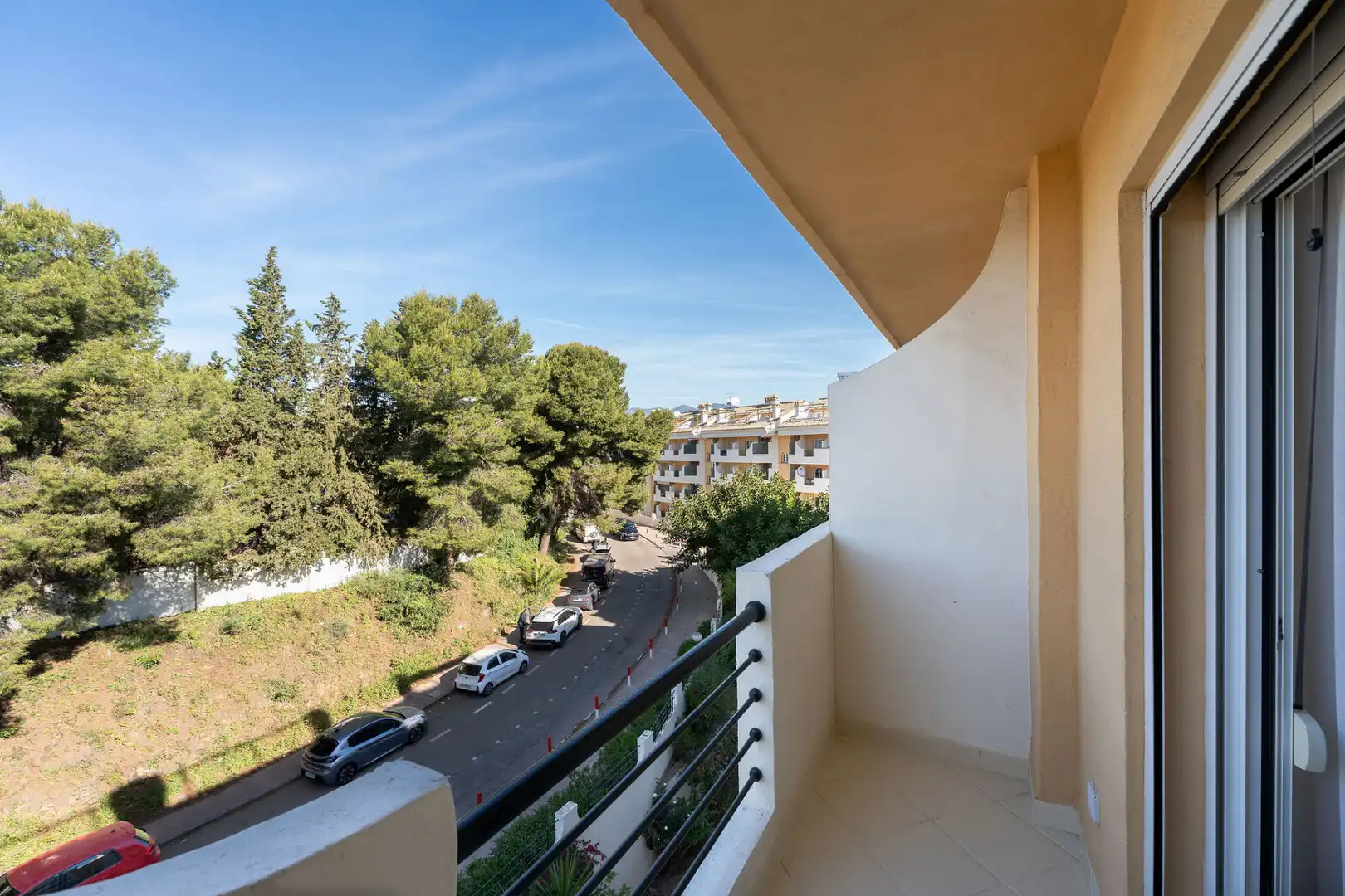 Terrasse von Dachboden zum Verkauf in Marbella mit Klimaanlage, Terrasse und Abstellraum