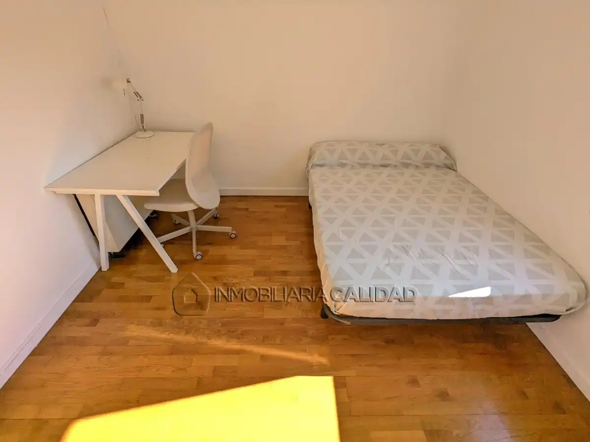 Habitación de Piso de alquiler en Burgos con Calefacción y Amueblado