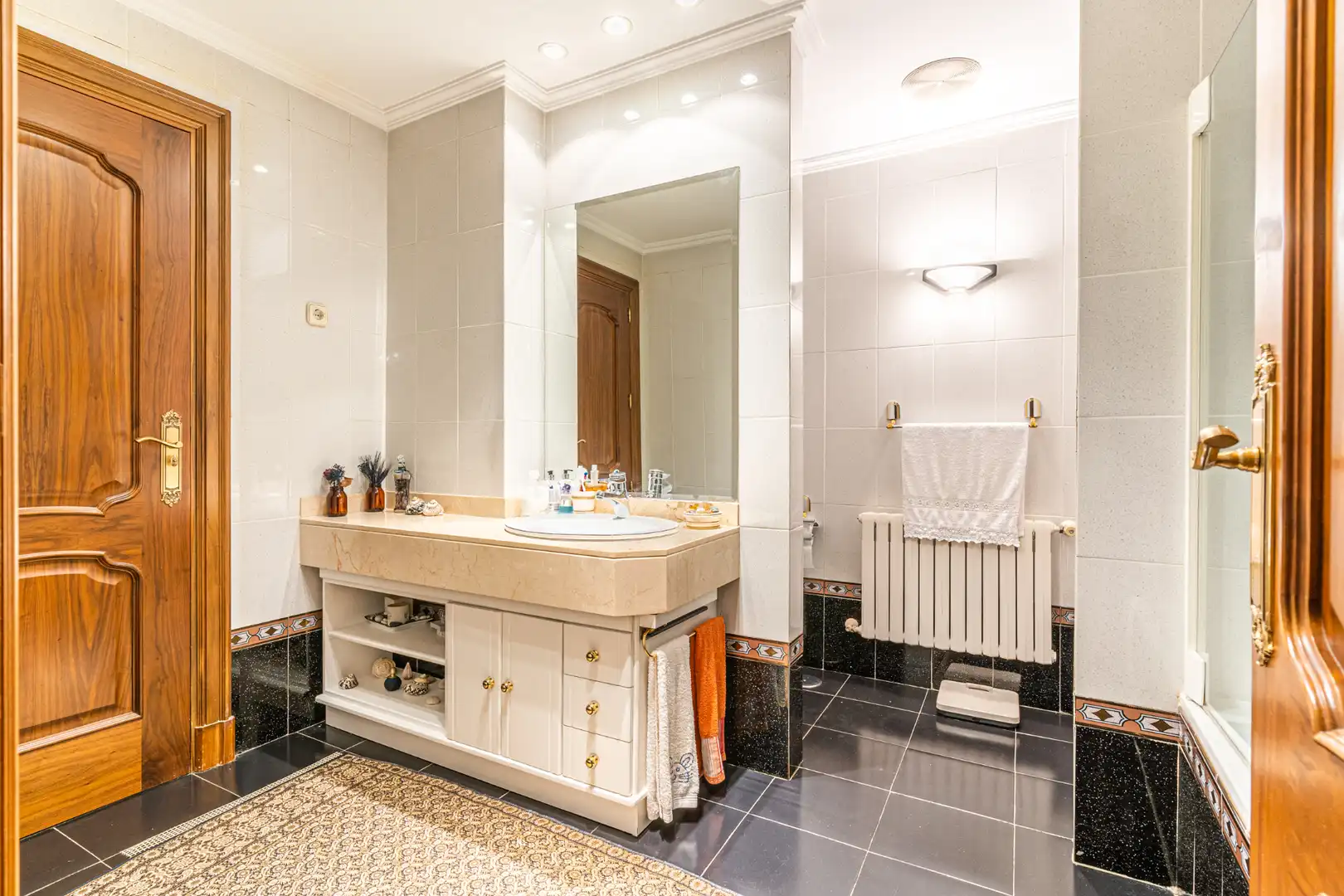 Baño de Casa o chalet en venta en Las Rozas de Madrid con Aire acondicionado, Calefacción y Jardín privado