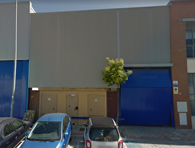 Aparcament de Nau industrial en venda en  Sevilla Capital