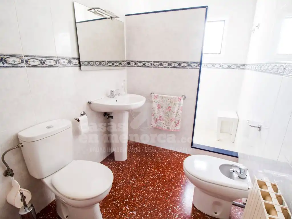 Bany de Casa o xalet en venda en Es Castell amb Calefacció i Terrassa