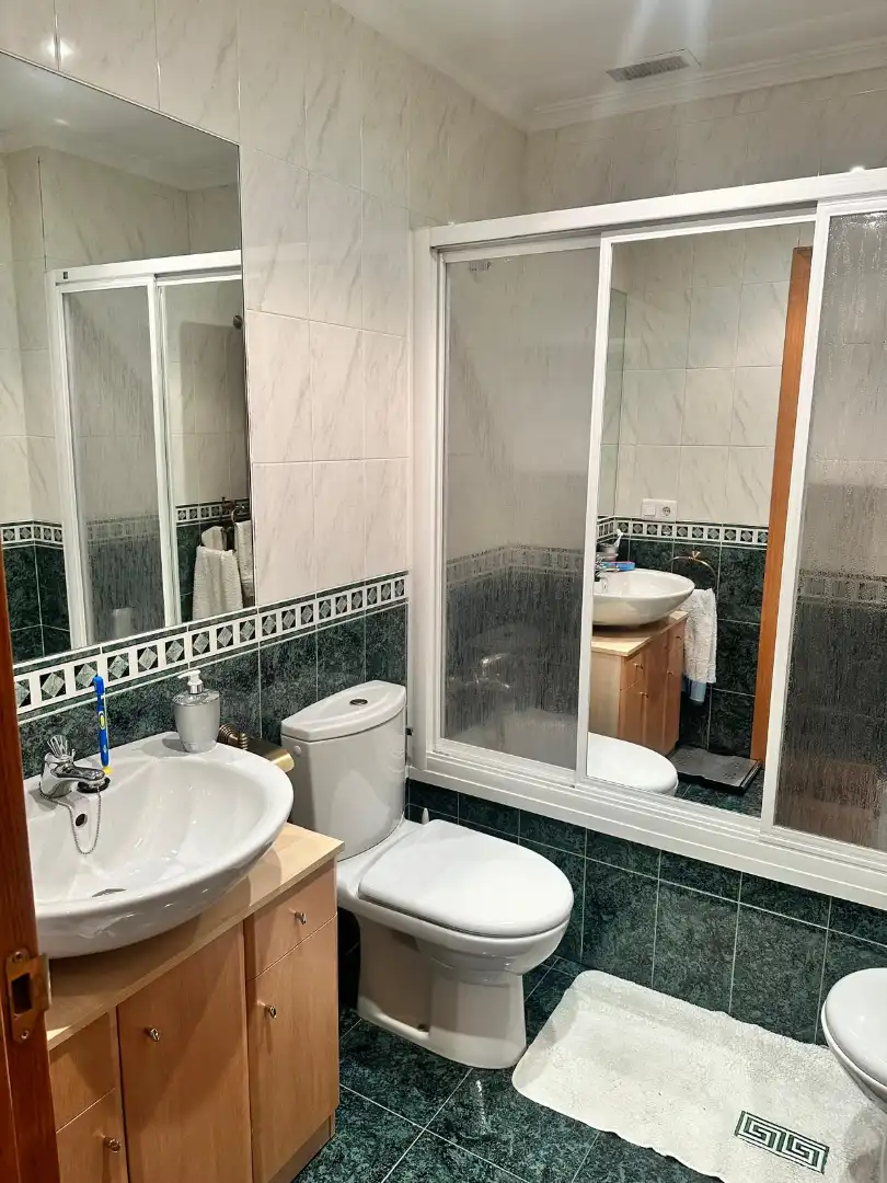 Casa adosada en venta en Calle Suiza, Nuevo Parque