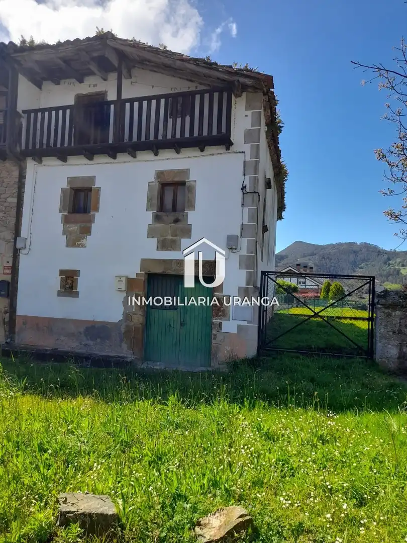 Vista exterior de Casa o chalet en venta en Guriezo